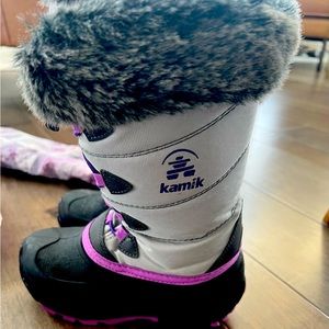 Furry top Kamik winter boots